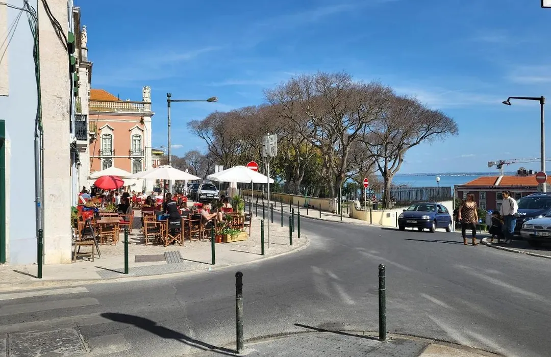 Pilar - Alfama River View-1